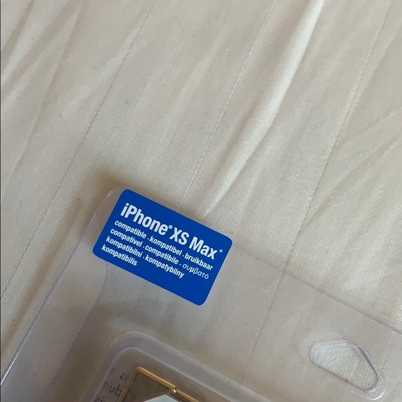 iPhone XS Max case ! - Picture 3 of 3